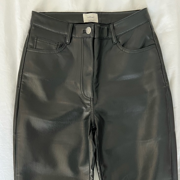 Aritzia’s Wilfred Melina Pant - Picture 2 of 3